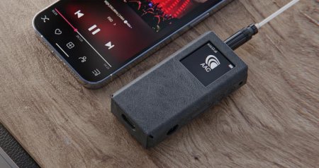 Description image for FiiO BTR7 L-C Portable Bluetooth DAC and Headphone Amplifier (Lightning Connector)