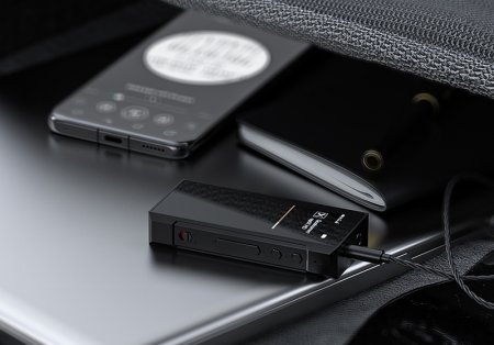 Description image for FiiO BTR7 L-C Portable Bluetooth DAC and Headphone Amplifier (Lightning Connector)